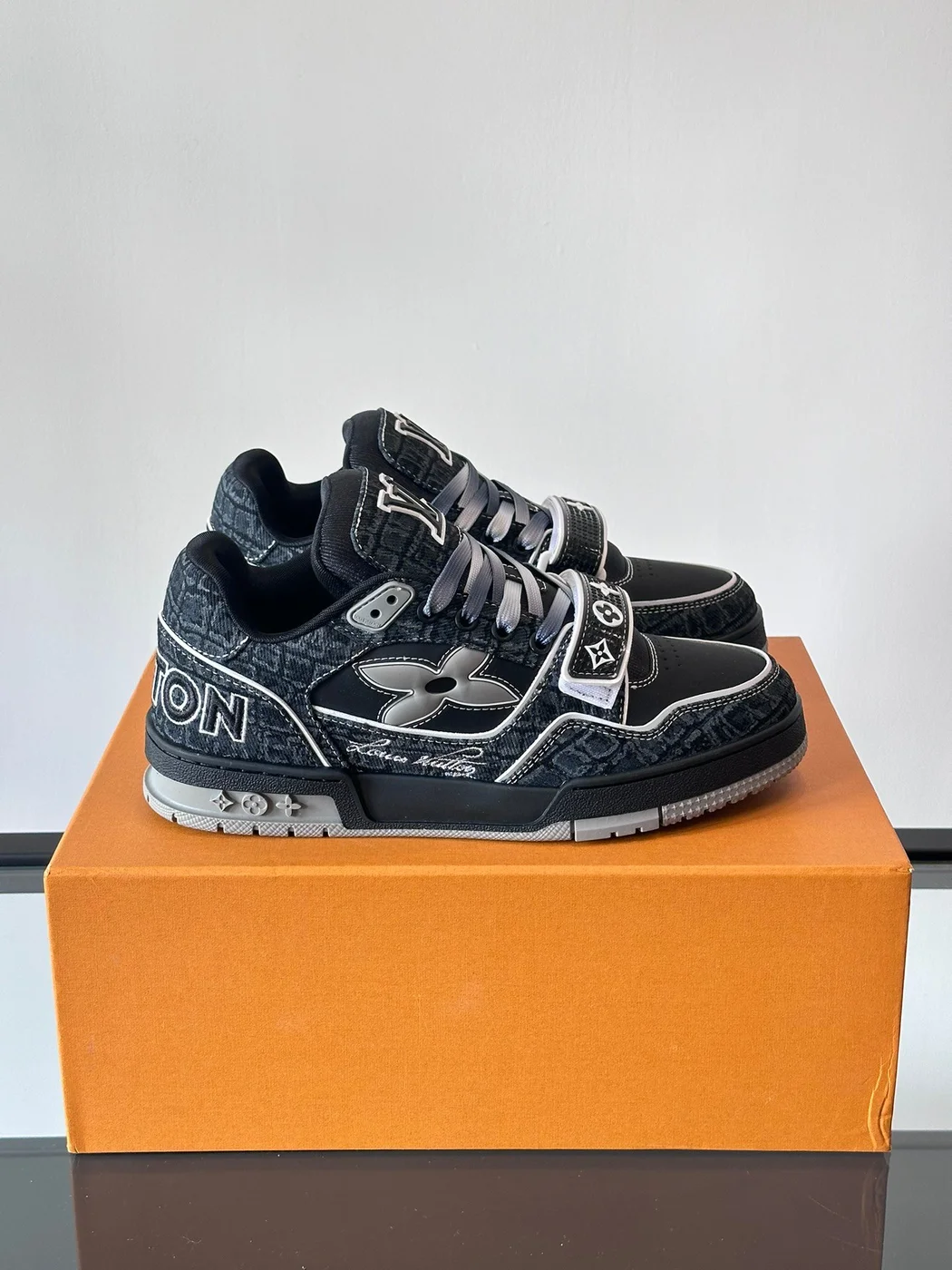Louis Vuitton Men Black Fabric Leather Sneakers product view 1