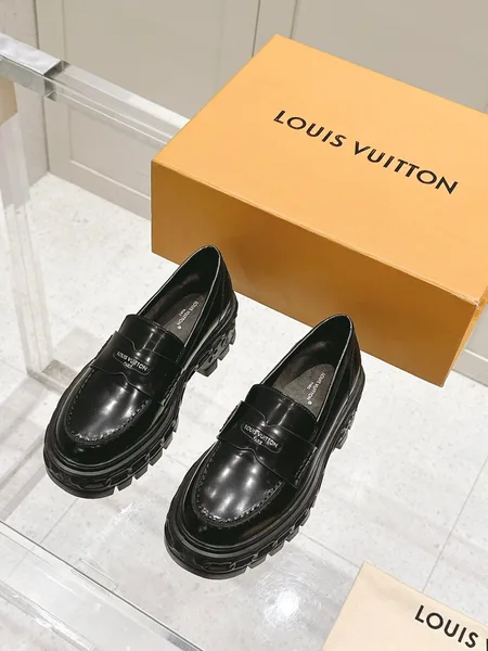 Louis Vuitton Women Black Leather Loafers — Fringe Detail product photo