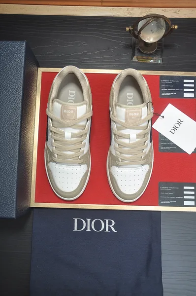 Dior B57 low-top sneakers in beige and white smooth calfskin product photo