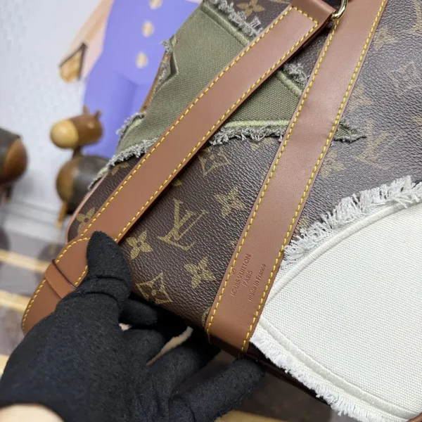 Louis Vuitton Keepall Bandoulière 50 Autres Toiles Monogram Bag product view 3