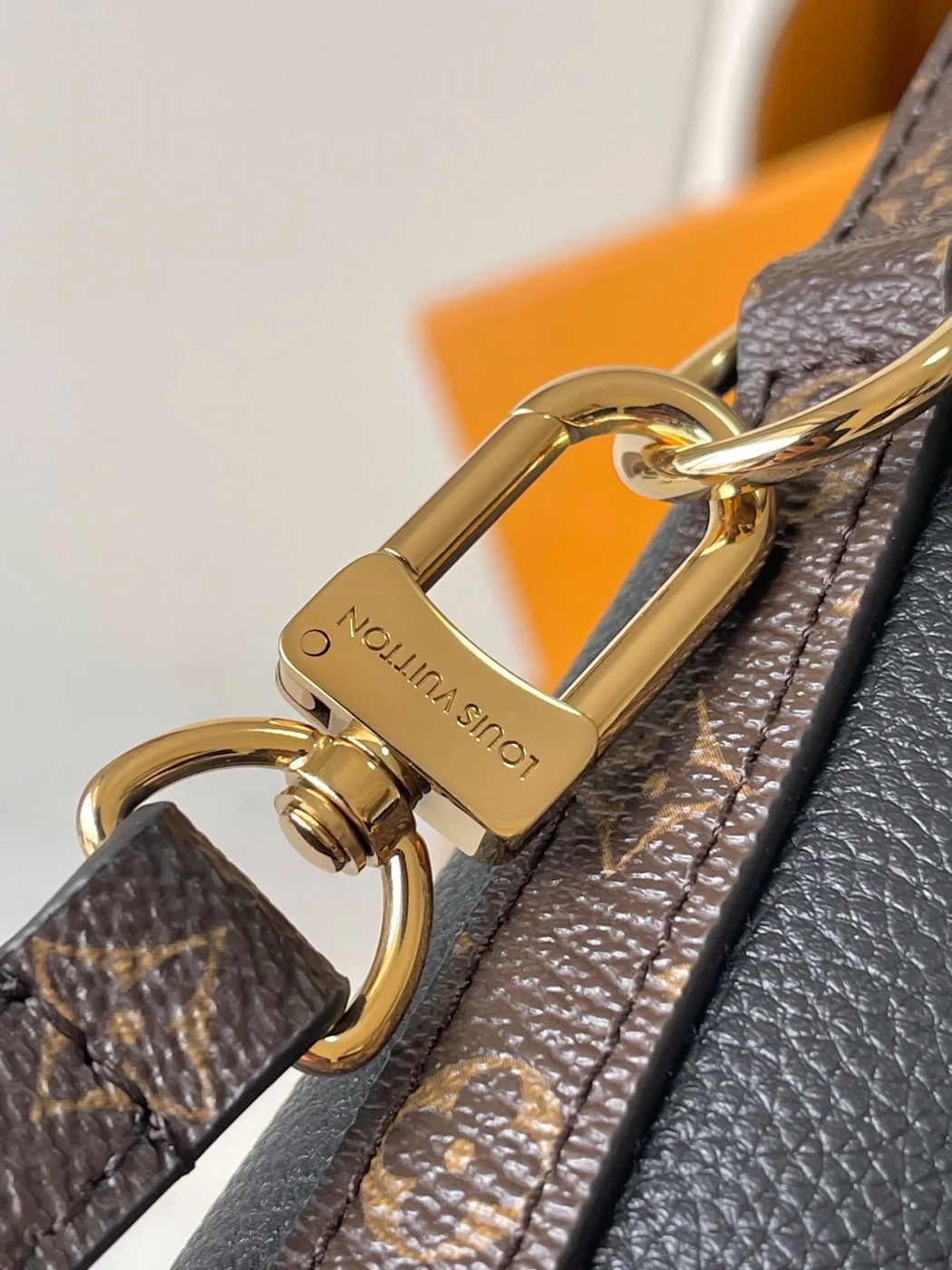 Louis Vuitton Multipass Black M28029 Bag product view 7