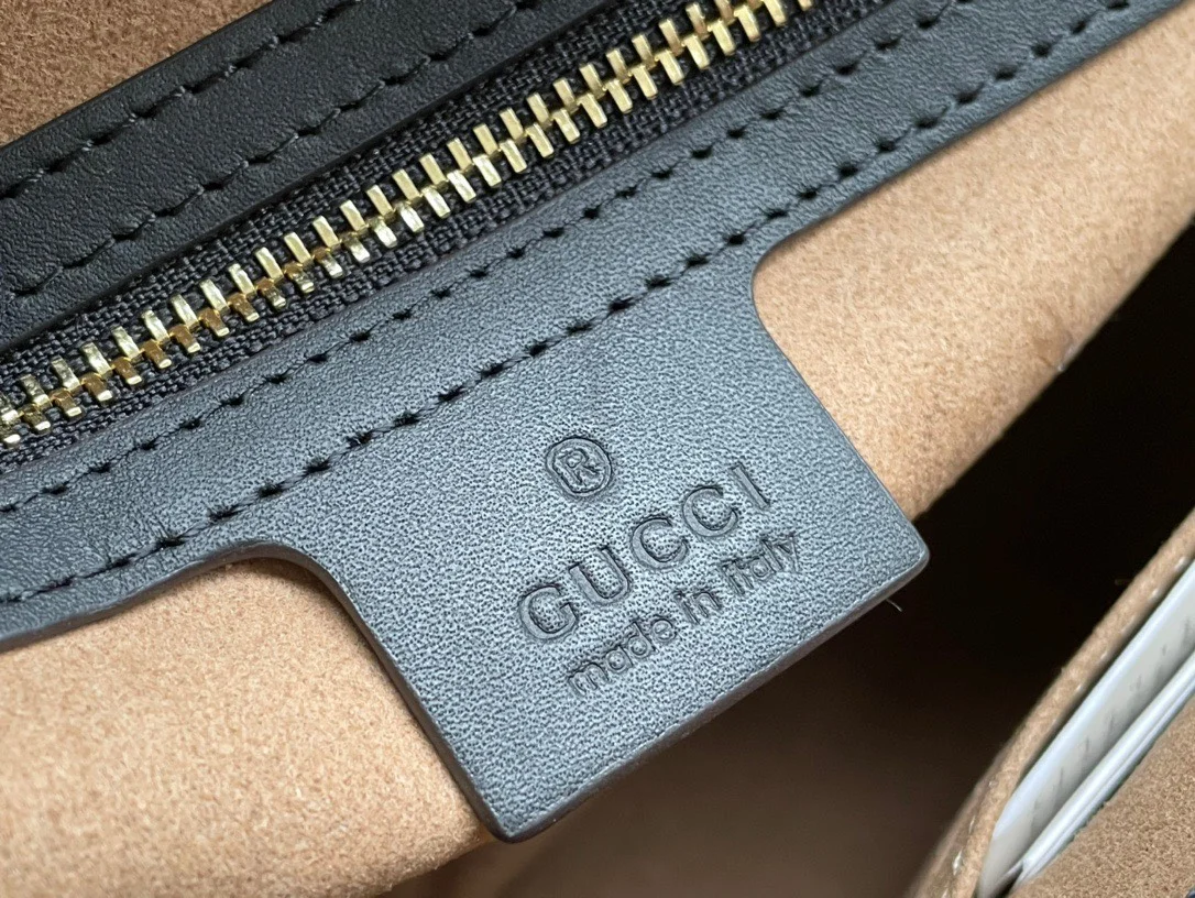 Gucci Padlock Handbag with Gucci Logo Pattern 35x23x14cm product view 4