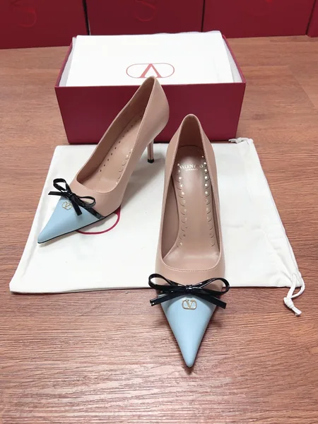 Valentino Women Beige Leather Blue Bow Detail Pumps product photo