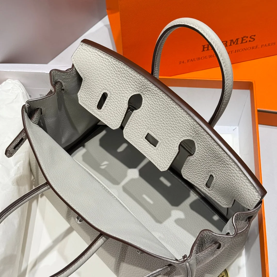 Hermès Birkin 25 cm Beige Togo Leather Gold Hardware Bag product view 4