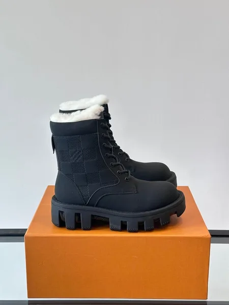 Louis Vuitton Men Black Leather Fur Lined Boots product photo