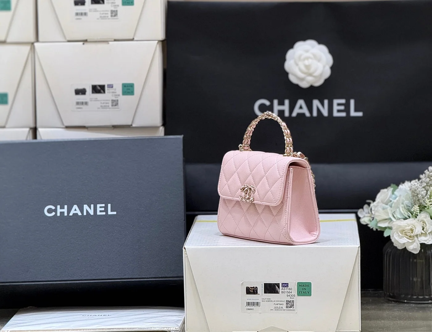 Chanel 25S Double C Logo Diamond Shiny Calfskin Bag product view 3