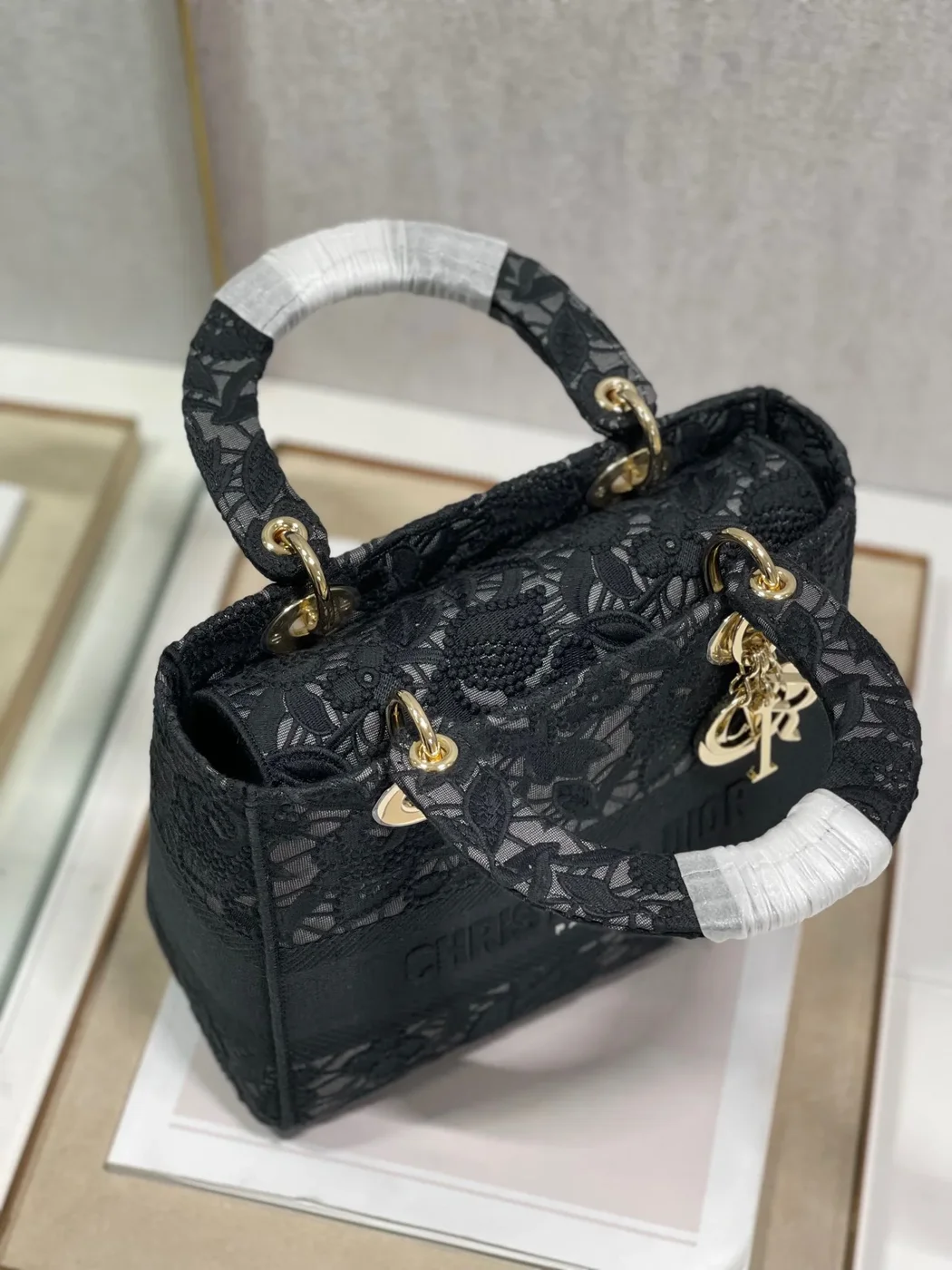 Dior Medium Lady D-Lite bag in black lace embroidery product view 3