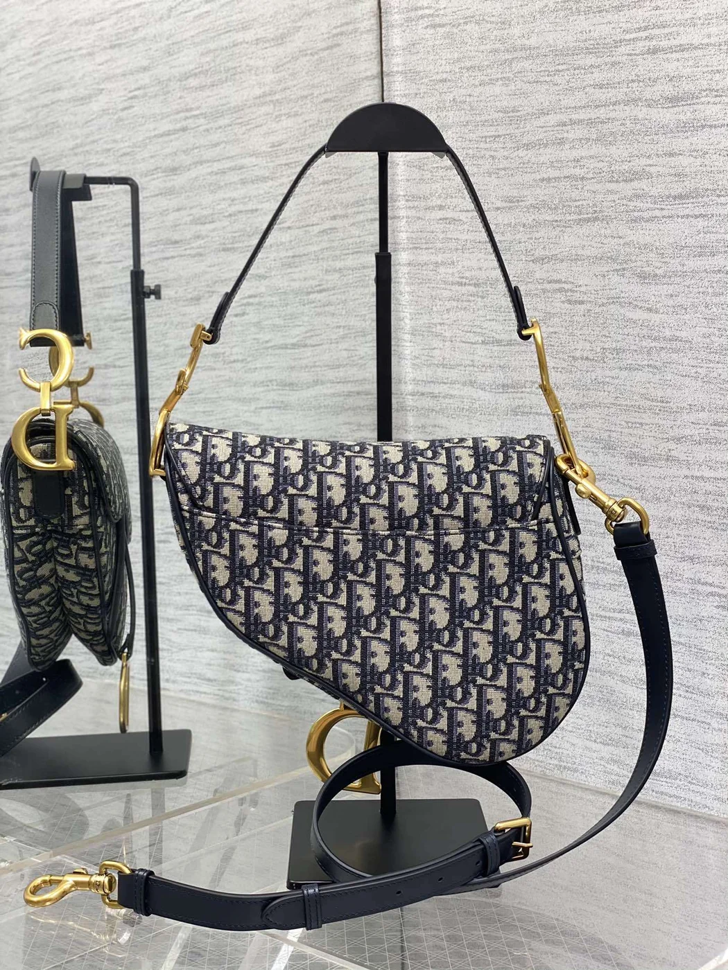 Dior Saddle Bag Blue Oblique with D Charm product view 3