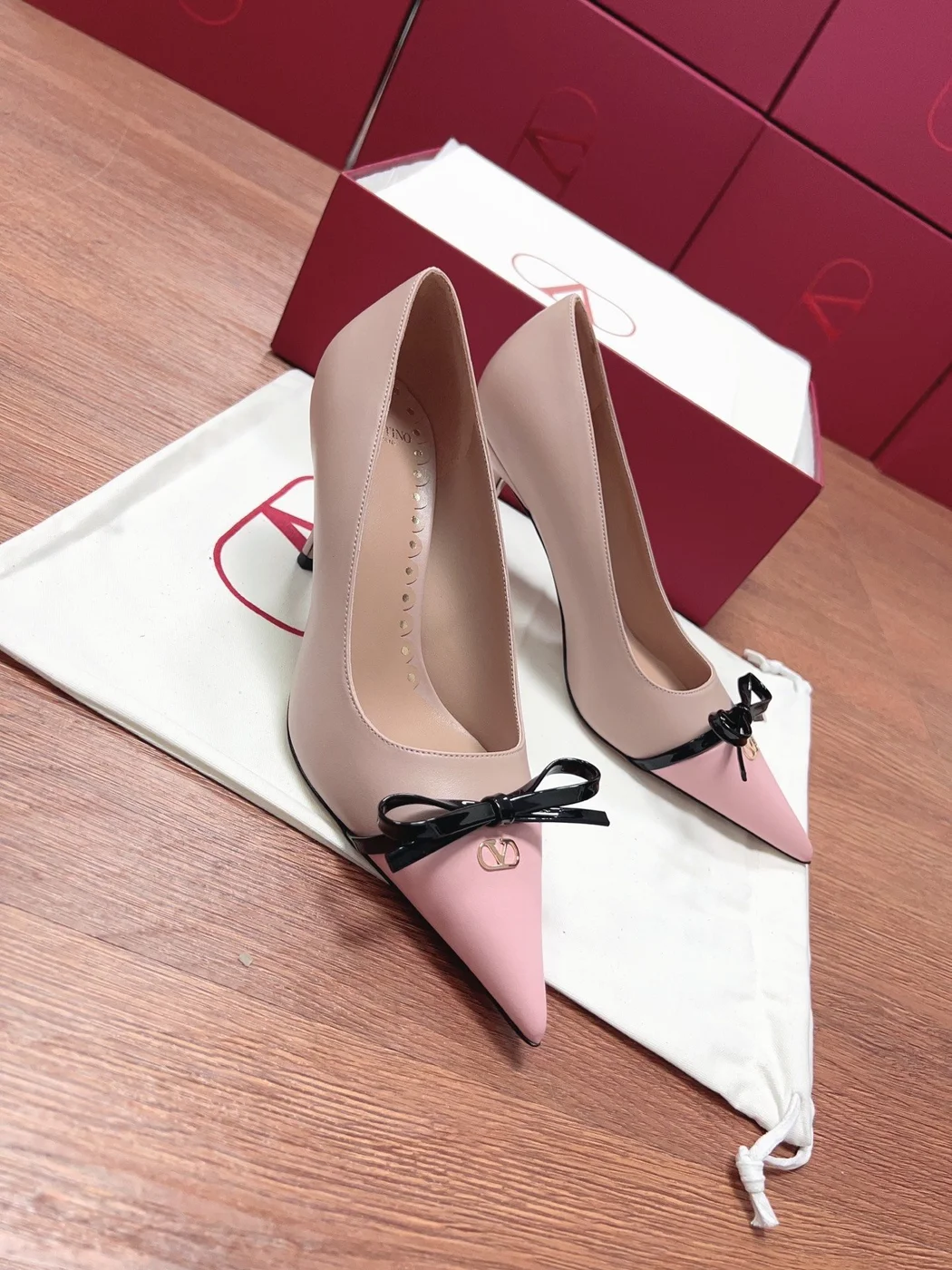 Valentino Women Pink Leather Bow Detail High Heel Pumps product view 3