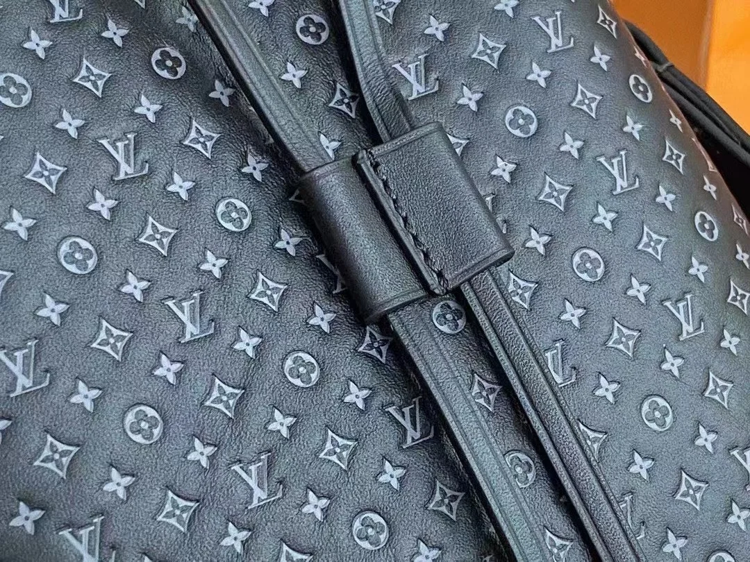Louis Vuitton Neonoe BB Black Woman’s Handbags 26 cm product view 5