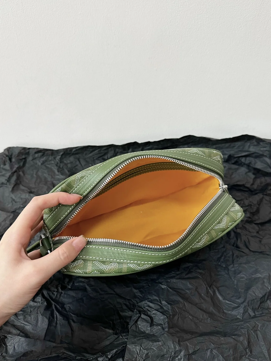 Goyard Limited Editio Crossbody Bag / Unisex product view 2