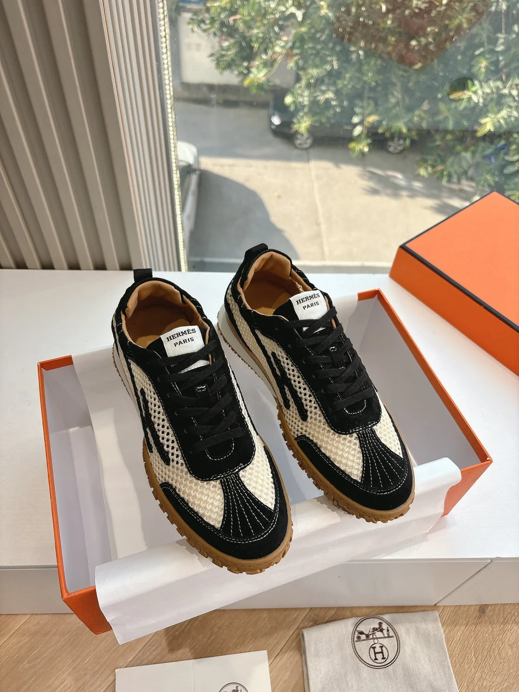 Hermès Women Black And White Mesh Sneakers product view 3