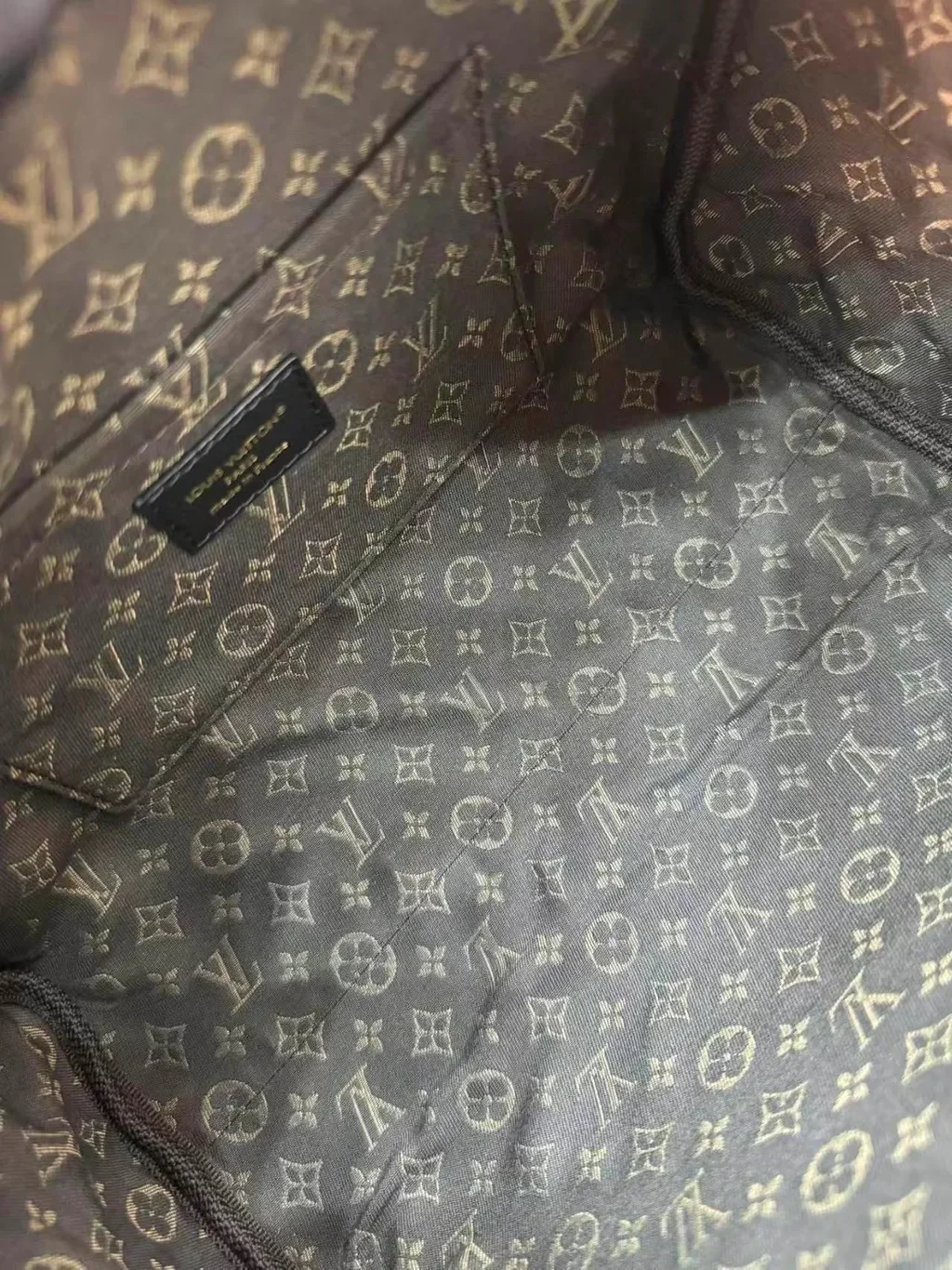 Louis Vuitton express PM Black Bag product view 5