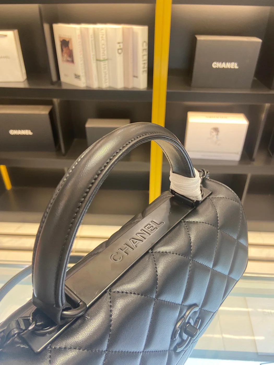 Chanel Trendy Brown Leather Handbags 25 cm product view 4