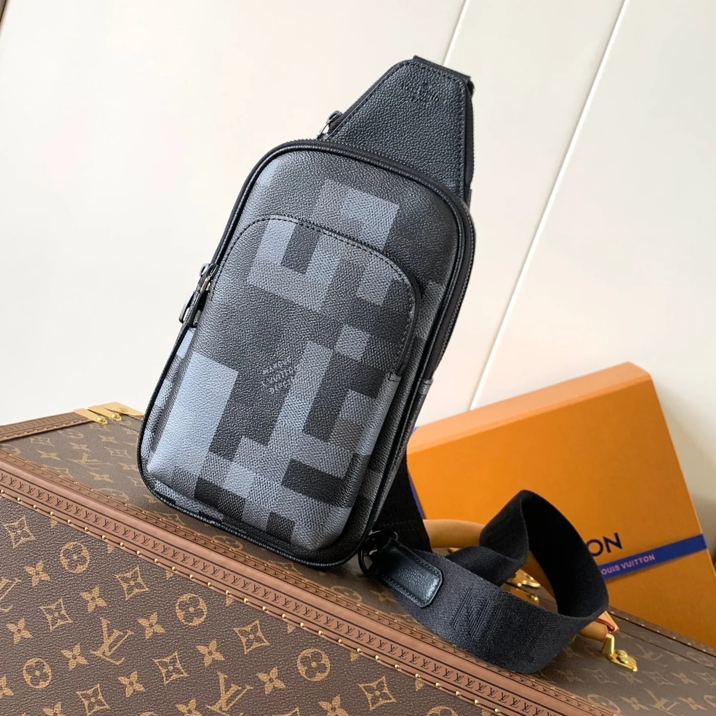 Louis Vuitton Avenue 31 In Black Canvas Calfskin Bag product view 1