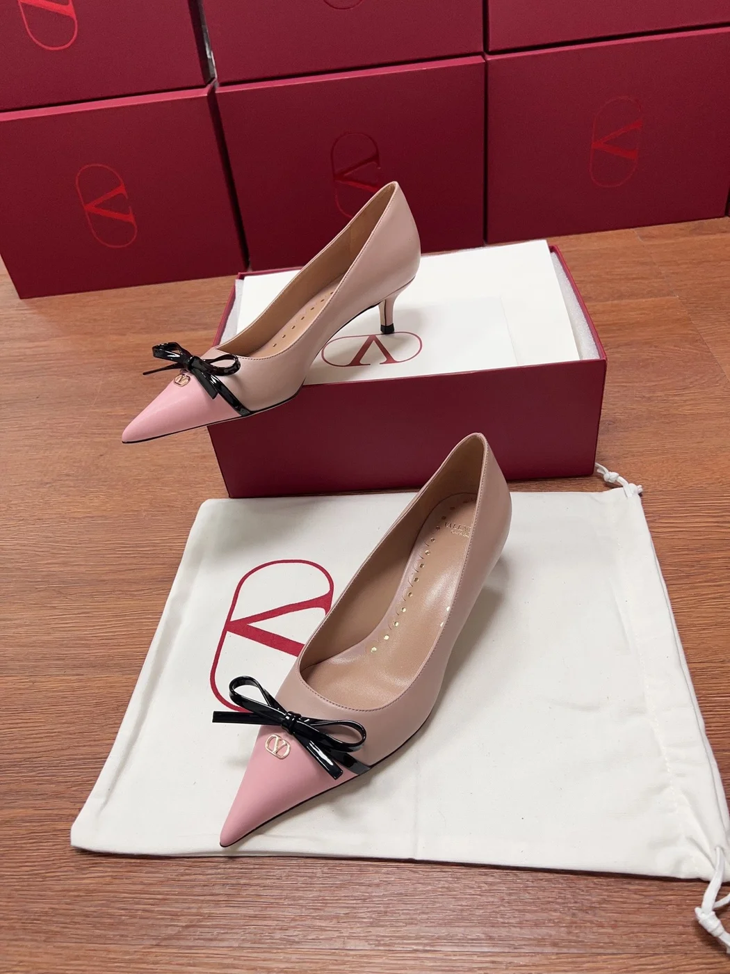Valentino Women Pink Leather Bow Detail Kitten Heel Pumps product view 2