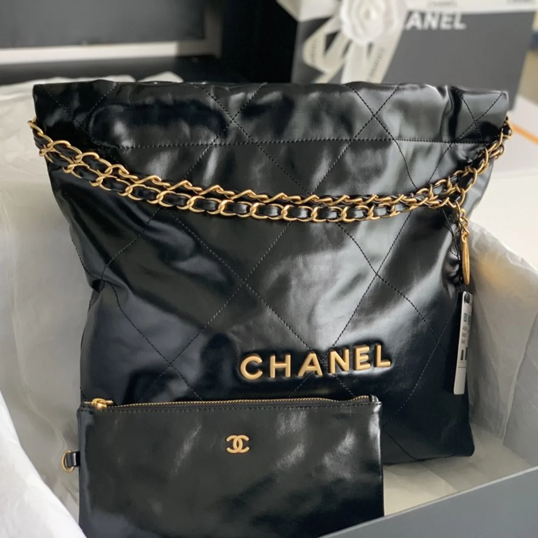 Chanel 22 Small Handbag in Black product view 1