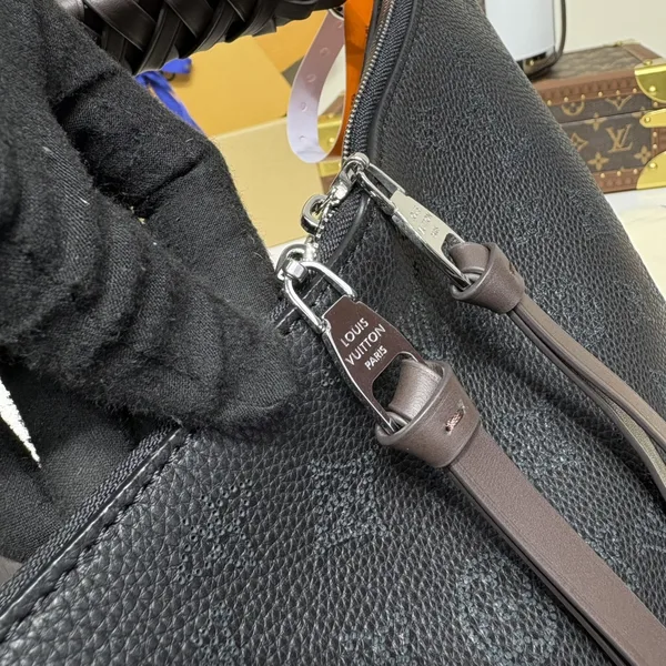 Louis Vuitton Black Mahina Beaubourg Hobo MM Bag product view 4