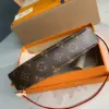 Louis Vuitton Pochette Monogram Woman’s Handbags 23.5×13.5 cm product view 4