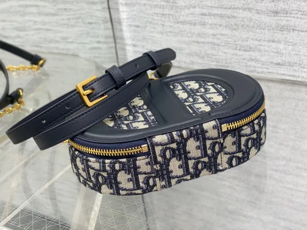 Dior women’s handbag with crossbody strap 18x6cm product view 3