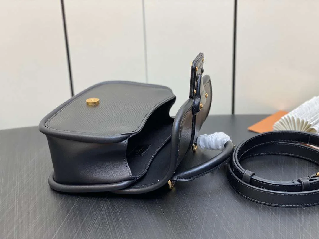 Louis Vuitton Hide and Seek Bag Black Woman’s Handbags 21x15x8cm product view 5