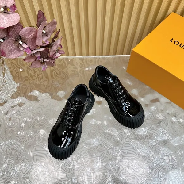 Louis Vuitton Women Black Patent Leather Sneakers product photo