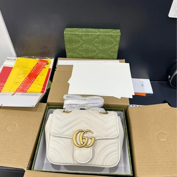 Gucci Marmont White Women’s Handbag 22 cm product photo