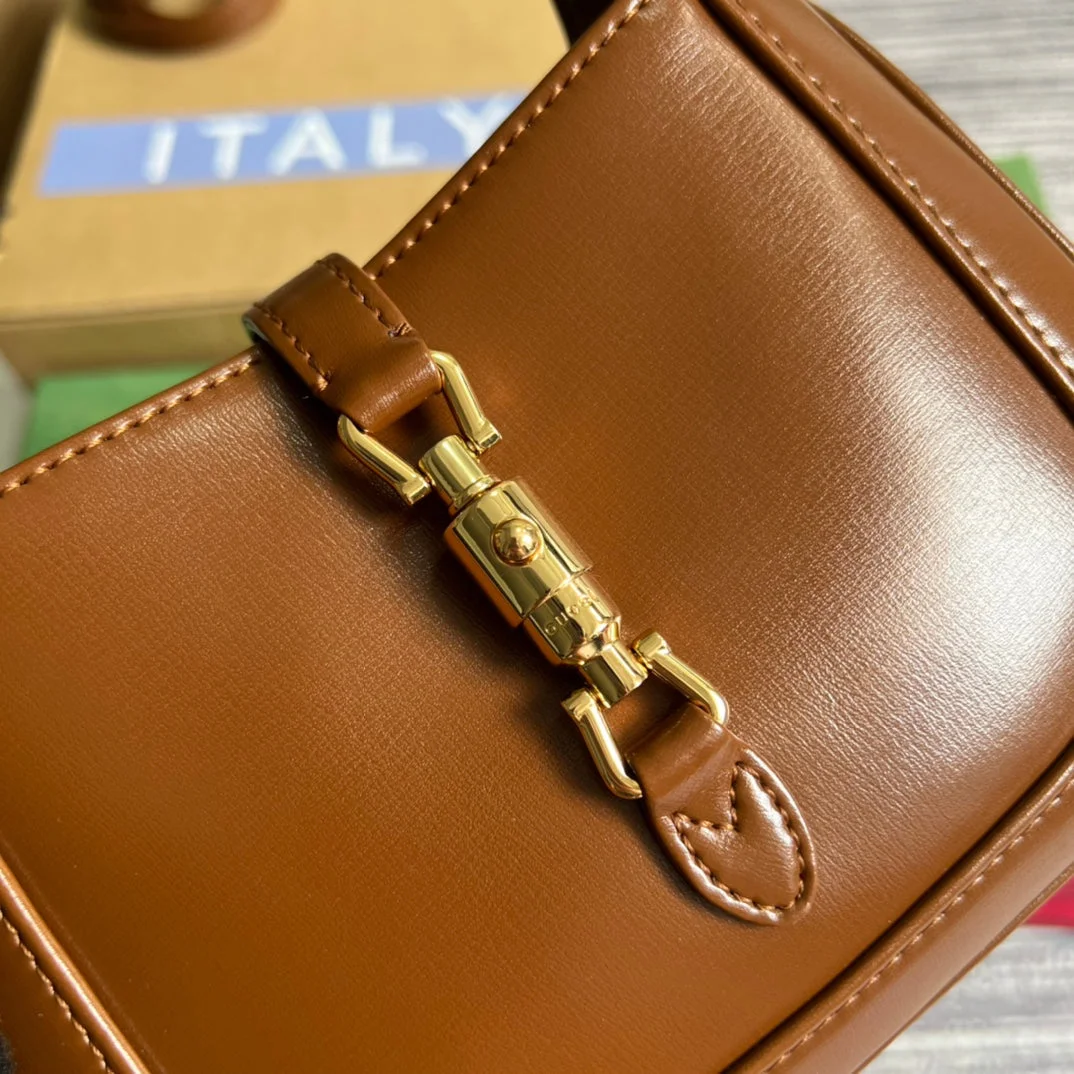 Gucci Jackie Mini 19 Shoulder Bag In Cinnamon Brown Calfskin product view 4