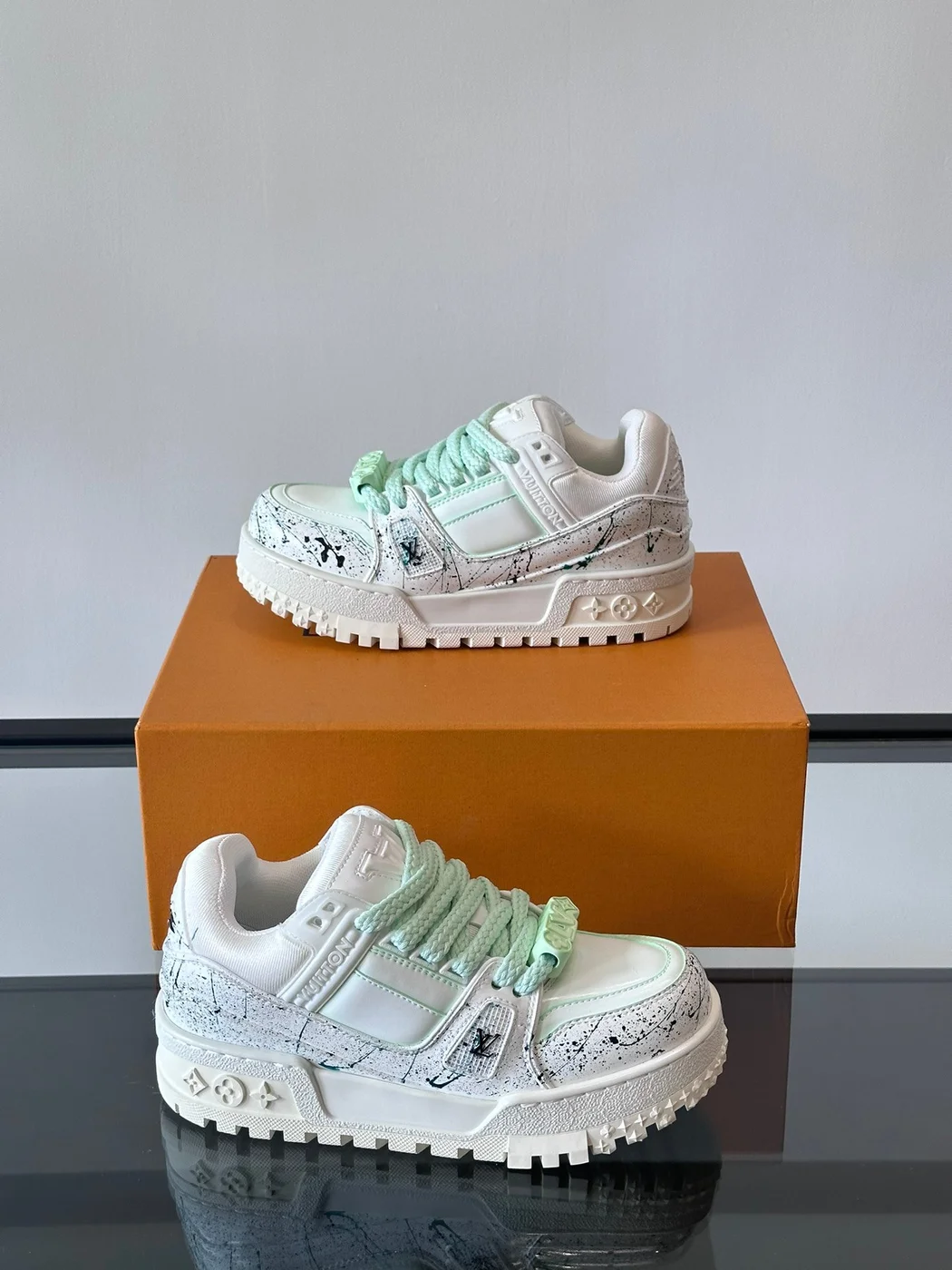 Louis Vuitton Men White Leather Paint Splatter Sneakers product view 4