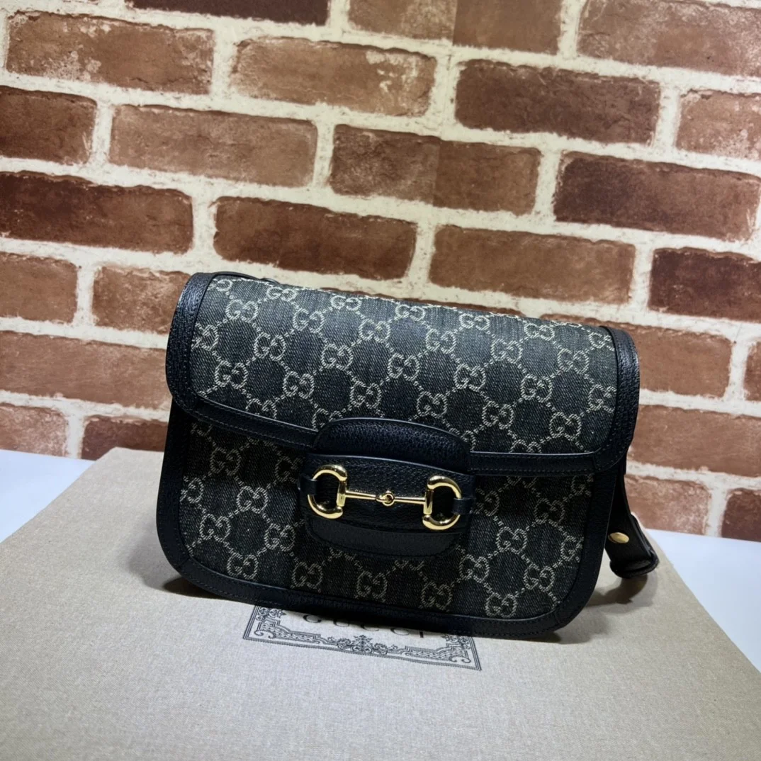 Gucci Small Horsebit Shoulder Bag product view 2