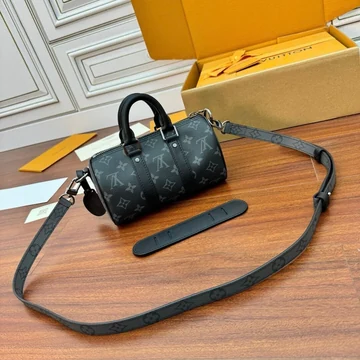 Louis Vuitton Keepall Bandoulière 25 Bag in Monogram Eclipse product photo