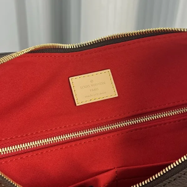 Louis Vuitton Slouchy MM bag in Monogram canvas product view 2