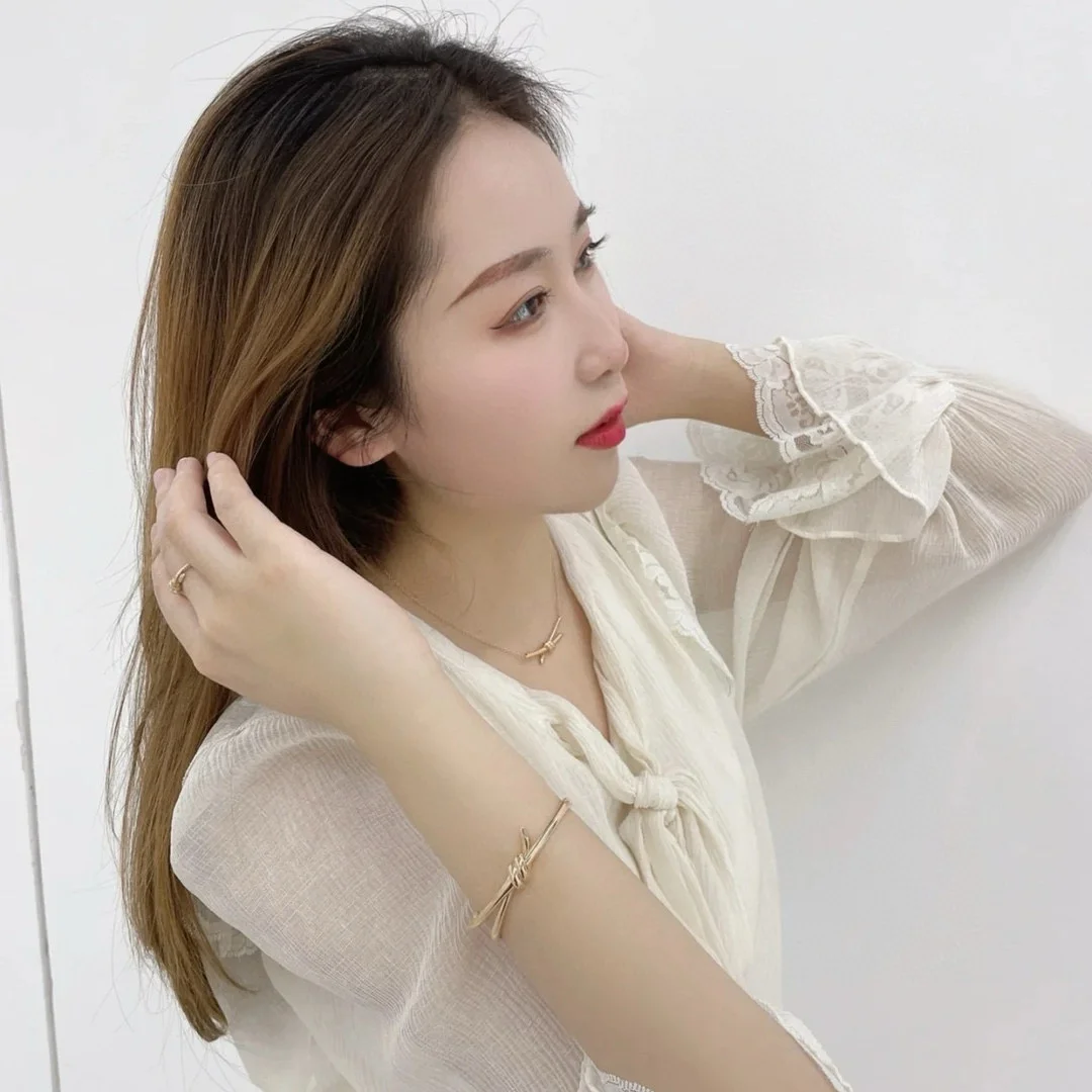 Tiffany & Co. Smooth Knot Bangle Gold-Tone product view 3