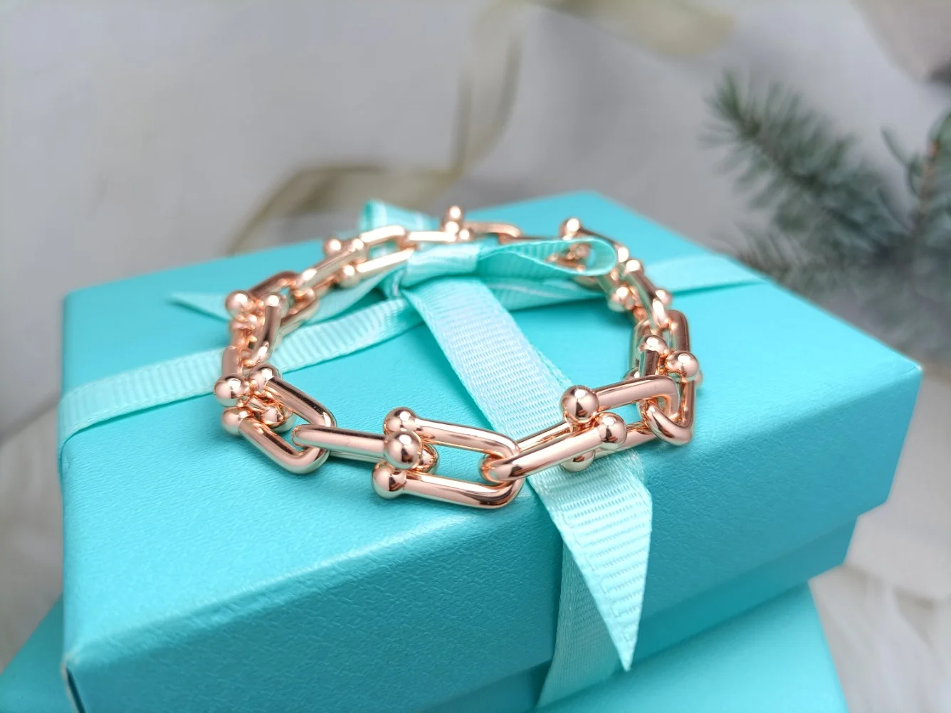 Tiffany & Co. HardWear Smooth Clasp Link Bracelet Rose-Tone product view 1