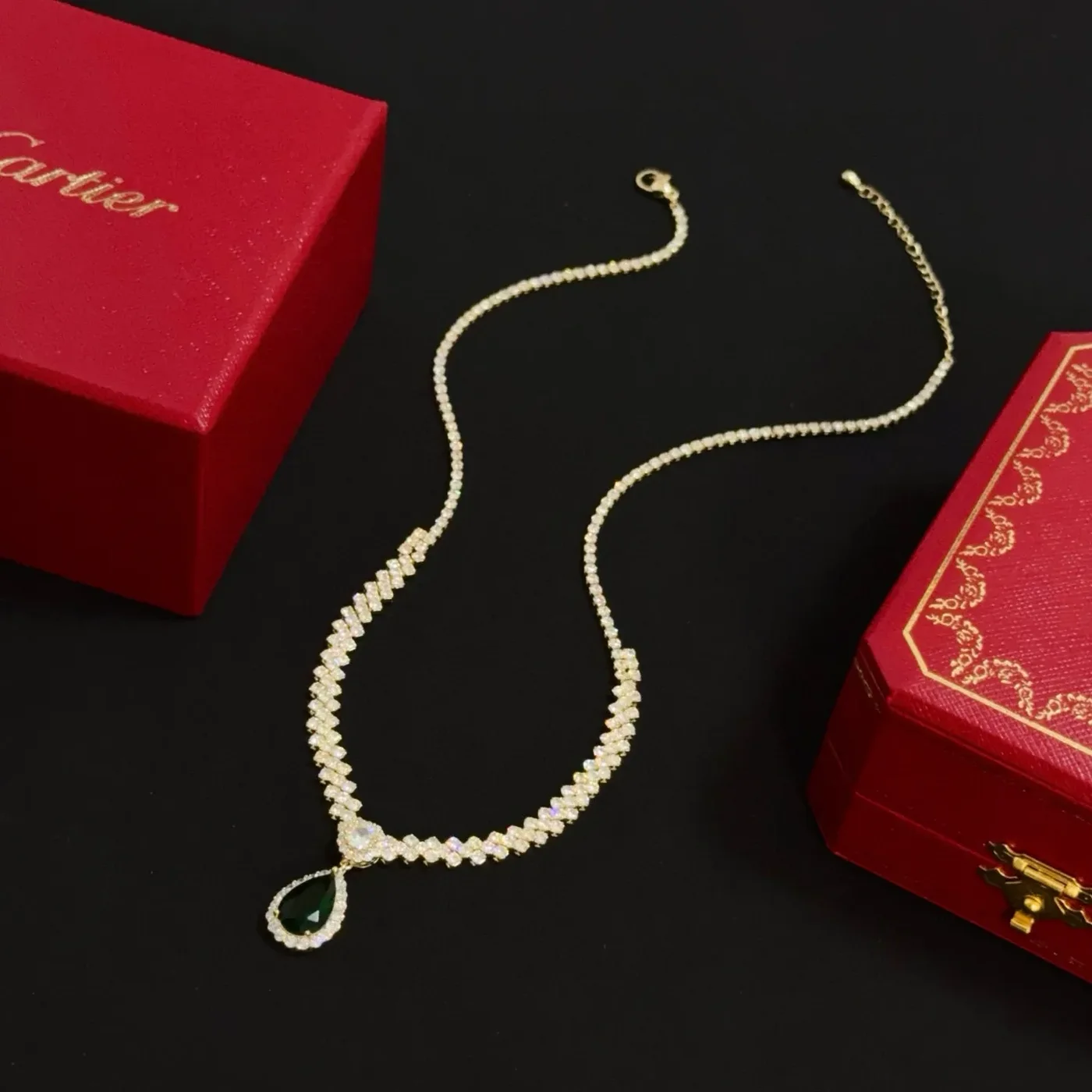 Cartier Green Pear-Shaped Gold-Tone Beaded Necklace product view 8