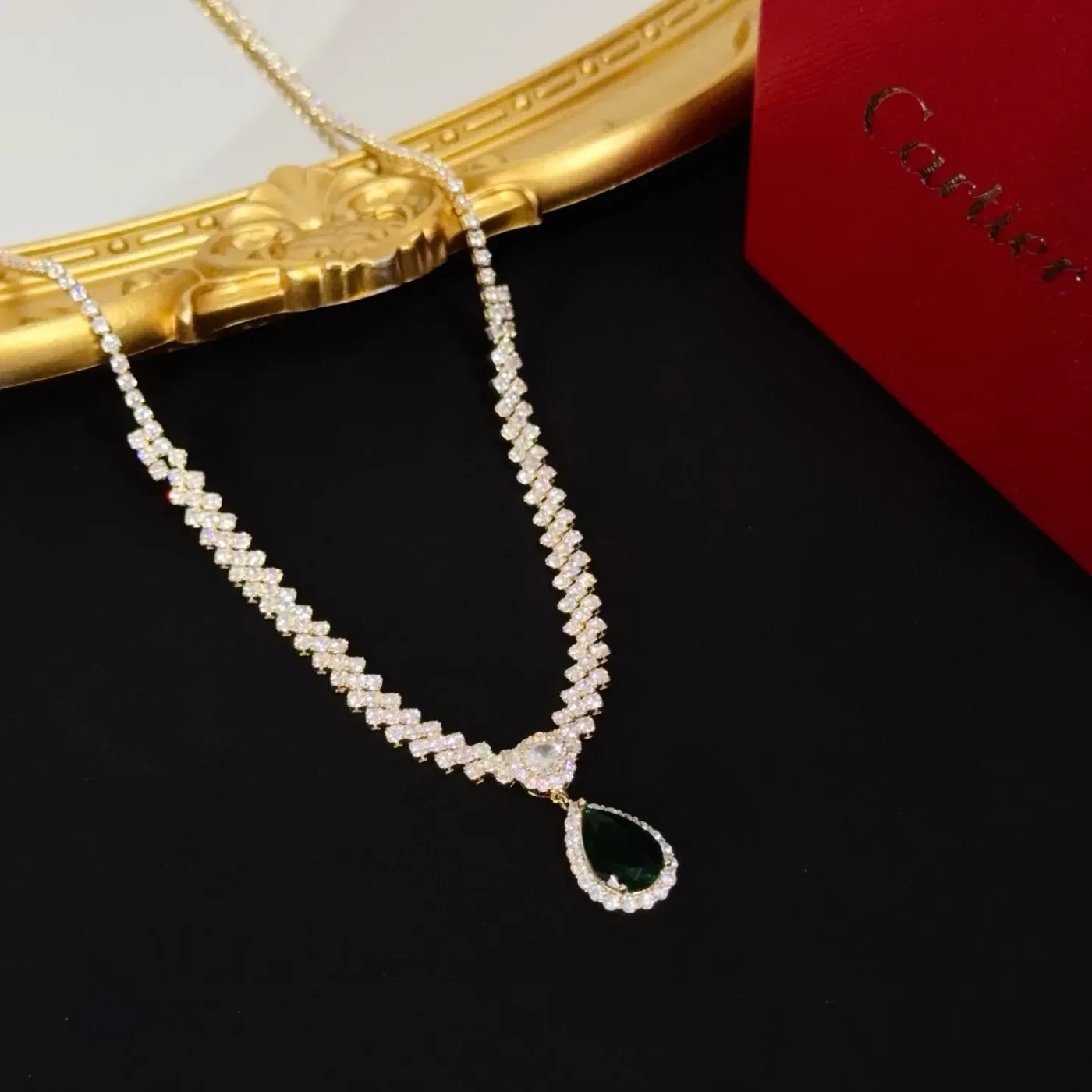 Cartier Green Pear-Shaped Gold-Tone Beaded Necklace product view 9