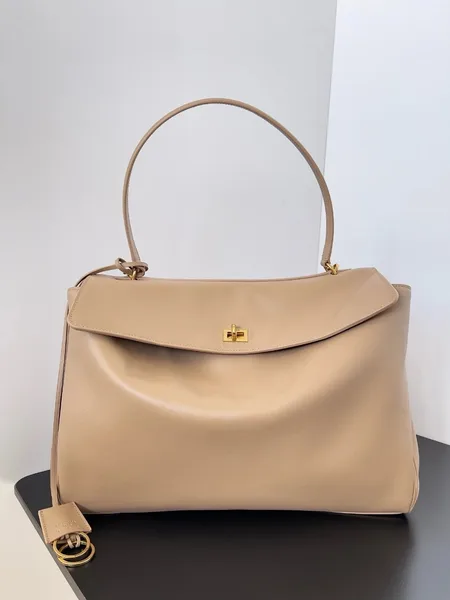 Balenciaga Rodeo Large Bag in Latte Calfskin product view 3