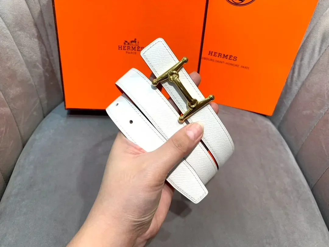 Hermès White/Red Reversible Belt with Gold-Tone Stirrup-Style H Buckle product view 6