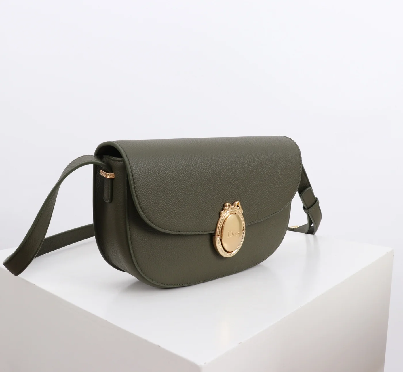 Medium Dior Médaillon Flap Bag — Olive Green product view 2