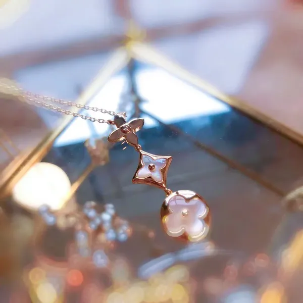 Louis Vuitton Three-Blossom Pearlescent Pendant Necklace White Inlay and Rose-Tone product photo