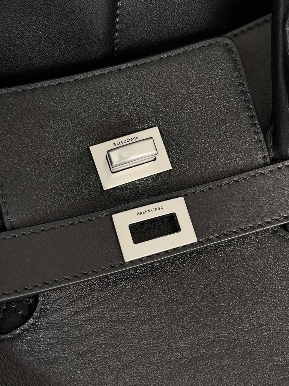 Balenciaga Bel Air Carry All Medium Bag in Noir Calfskin product view 10