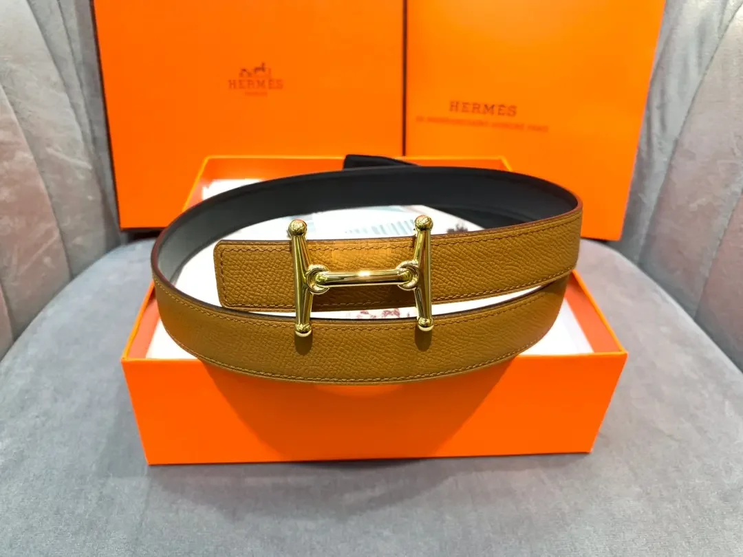 Hermès Tan/Black Reversible Belt with Gold-Tone Stirrup-Style H Buckle product view 5