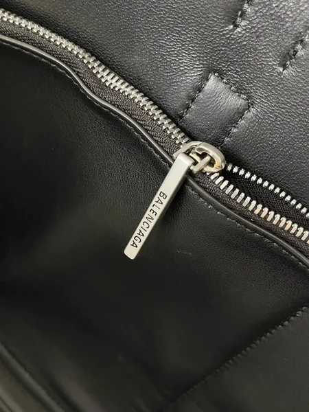 Balenciaga Bel Air Carry All Medium Bag in Noir Calfskin product view 3