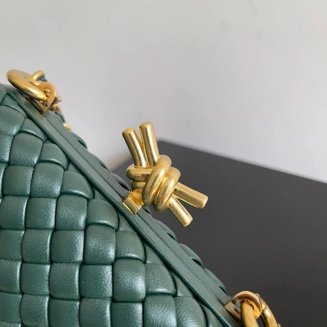 Bottega Veneta Knot Clutch with Chain in Green Intrecciato Lambskin product view 5
