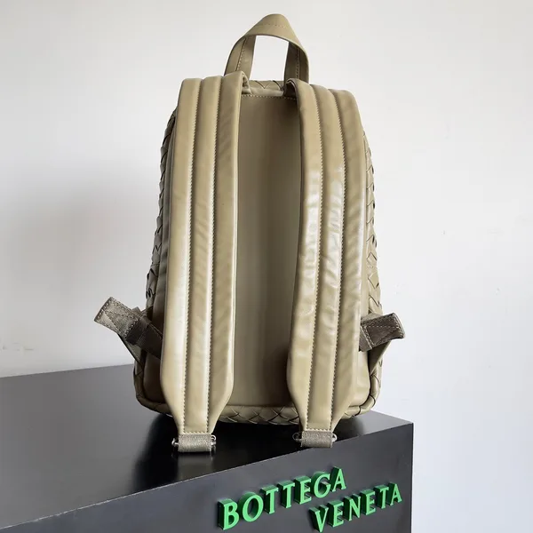 Bottega Veneta Small Backpack In Taupe Intrecciato Calfskin product view 2