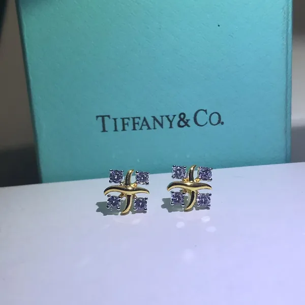 Tiffany & Co. Lynn Star Stud Earrings Gold-Tone product photo