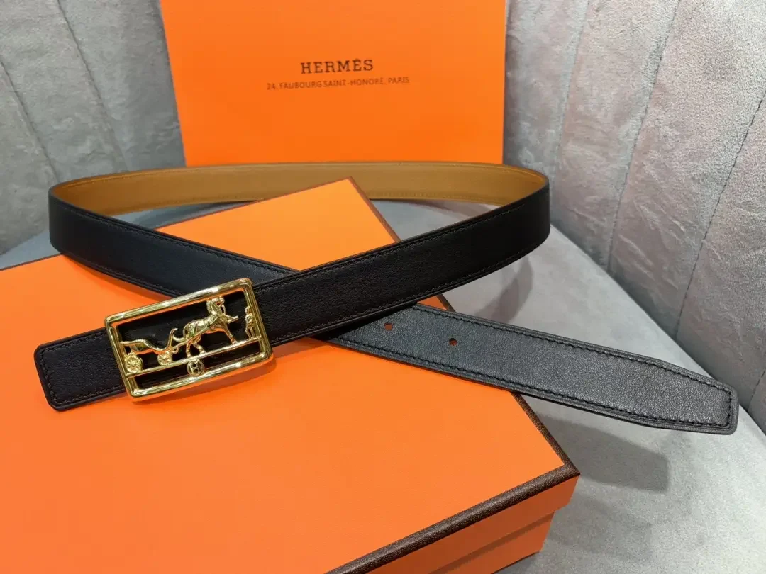 Hermès Tan/Black Reversible Belt with Gold-Tone Horse-and-Carriage Buckle product view 2