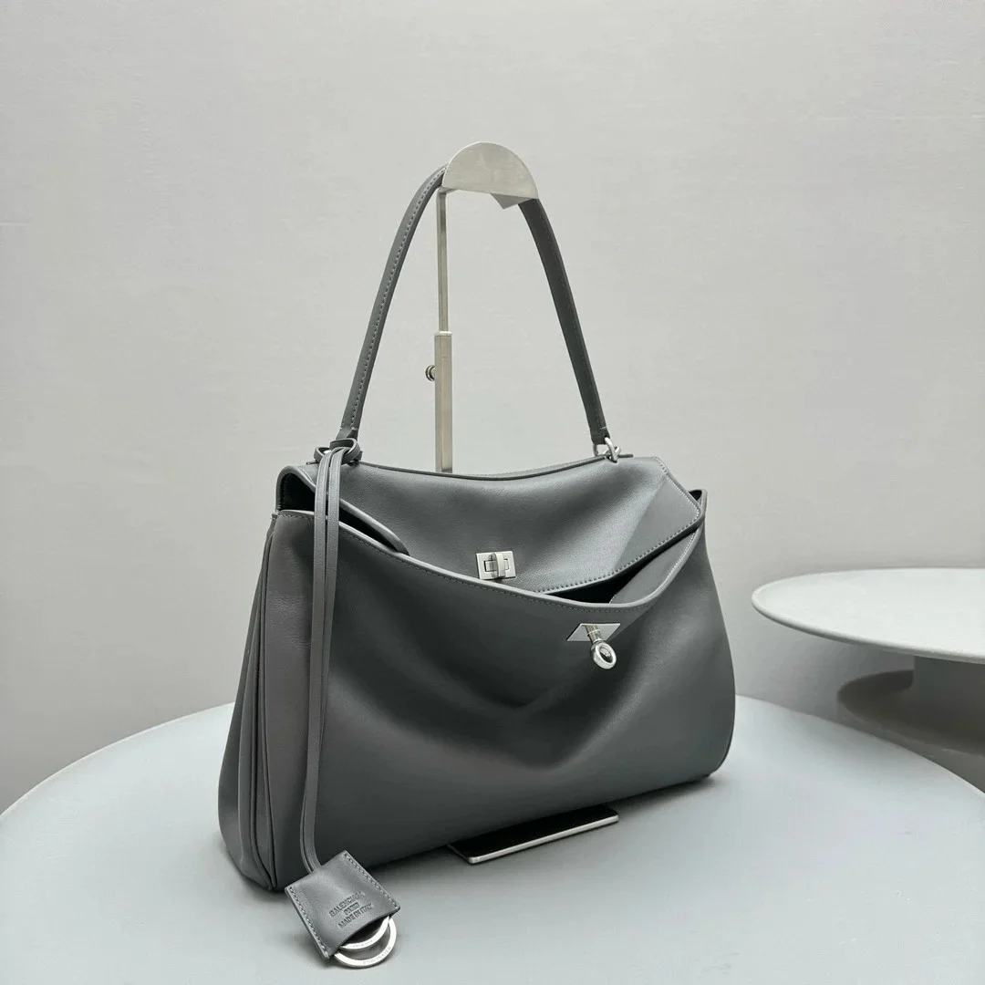 Balenciaga Rodeo Medium Bag in Grey Calfskin product view 4
