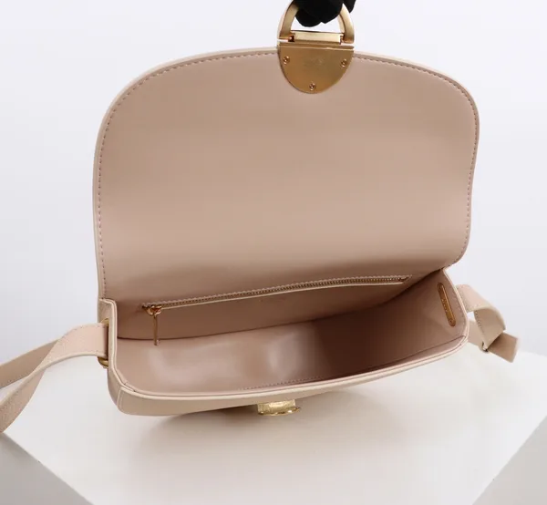 Medium Dior Médaillon Flap Bag — Light Pink product view 7