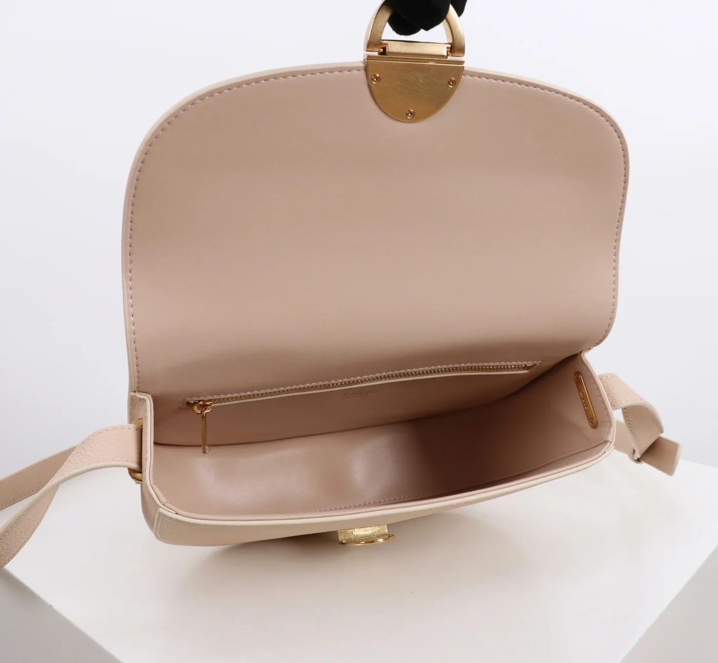 Medium Dior Médaillon Flap Bag — Light Pink product view 7